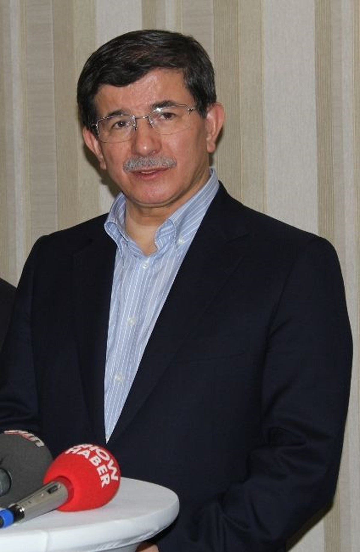 Bakan Davutoğlu Antalya\'dan Ayrıldı