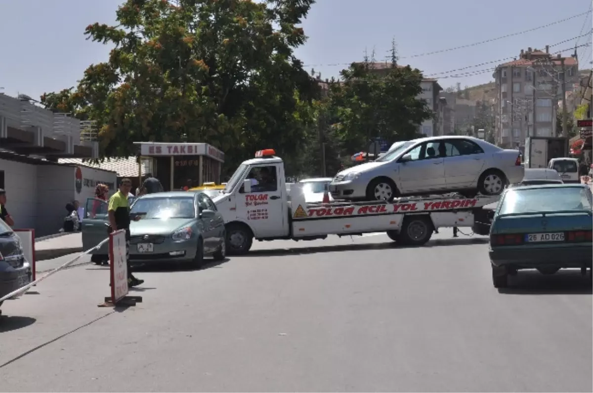 Devlet Hastanesi Önünde Trafik Temizliği