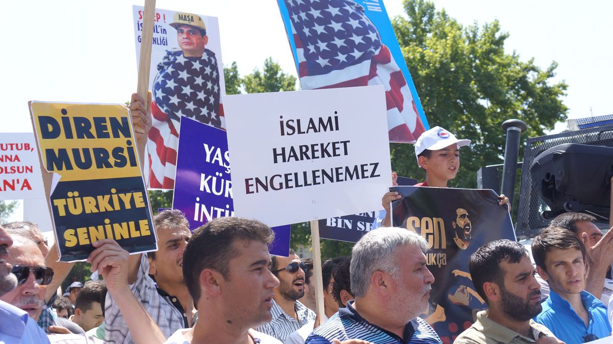 Mısır\'da Darbe Karşıtlarına Yönelik Katliam