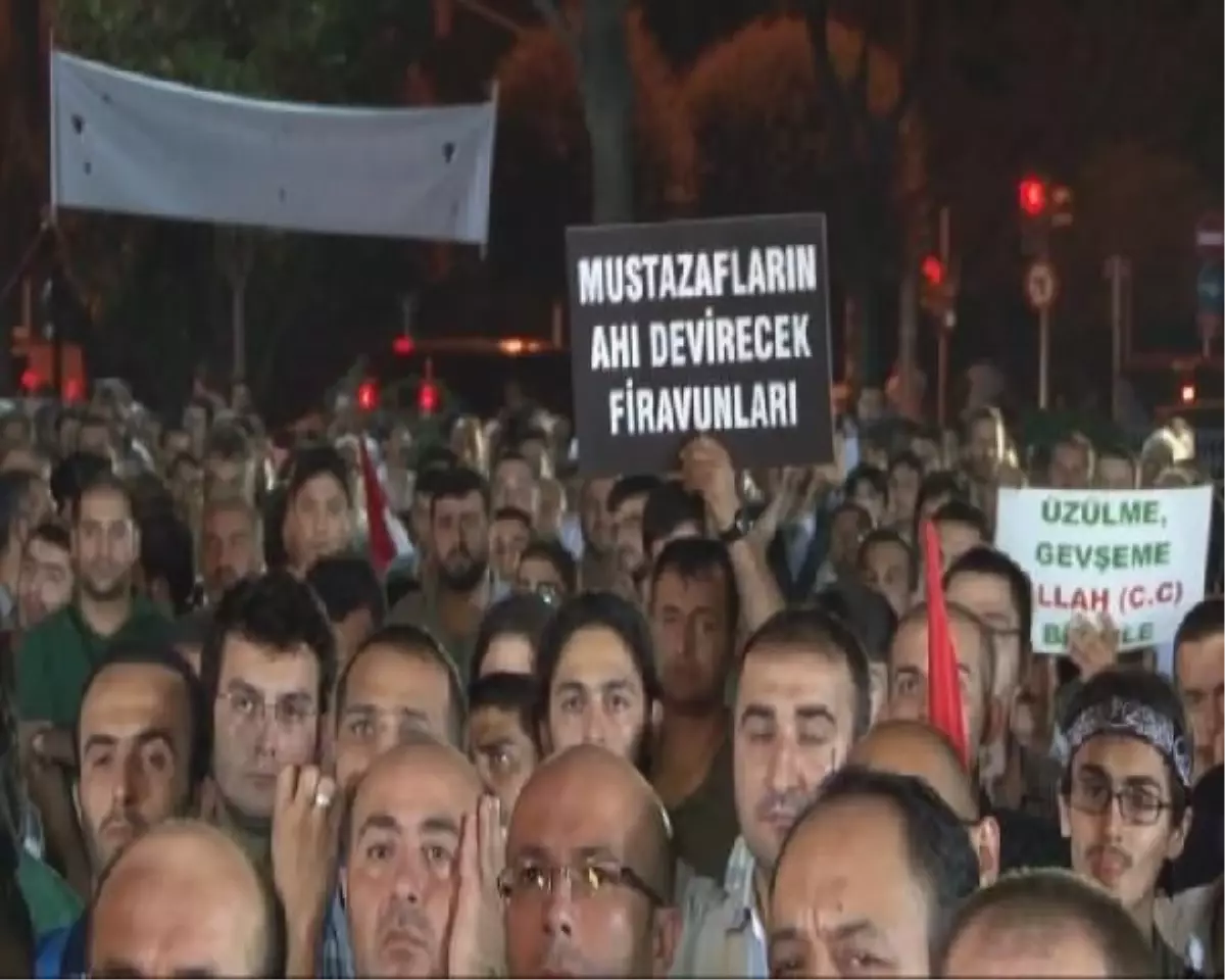 Mısır\'daki Darbe Fatih\'te Protesto Edildi