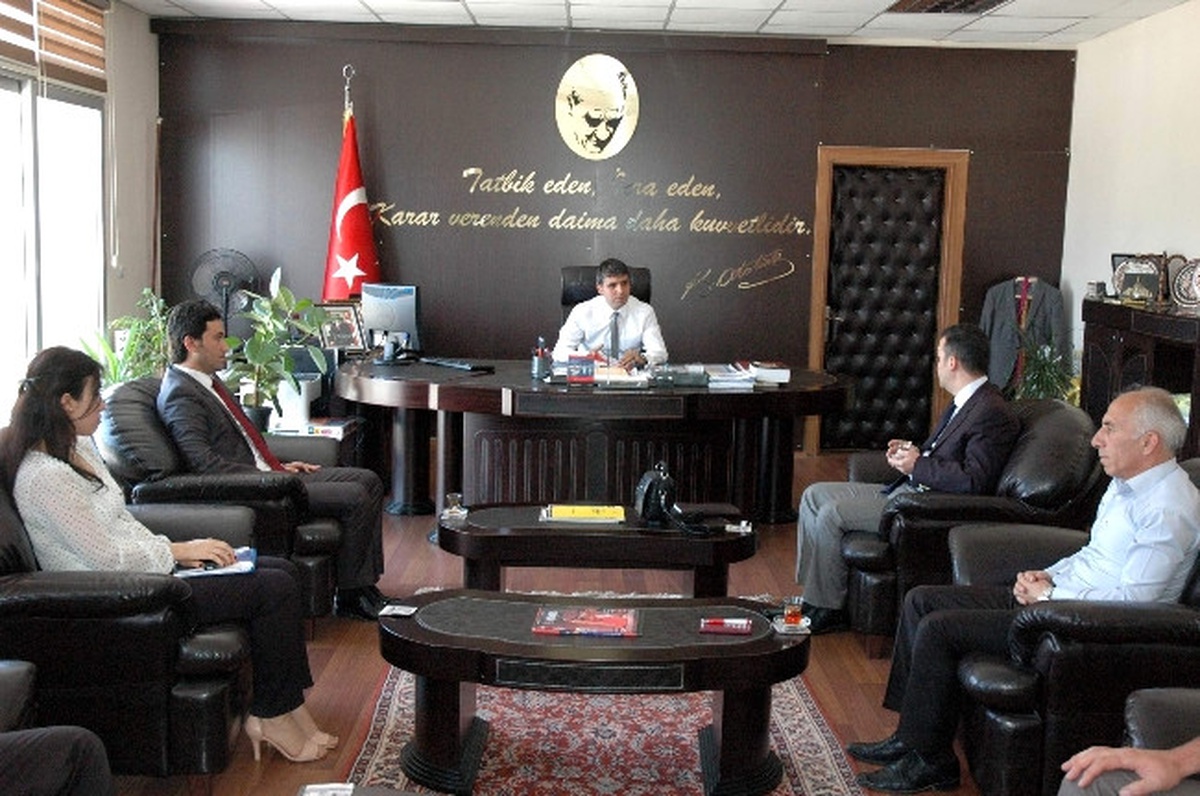 Oran Temsilcilerinden Kaymakam Turan\'a Ziyaret