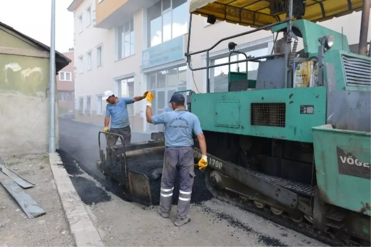 Yakutiye\'de Asfalt Çalışmaları