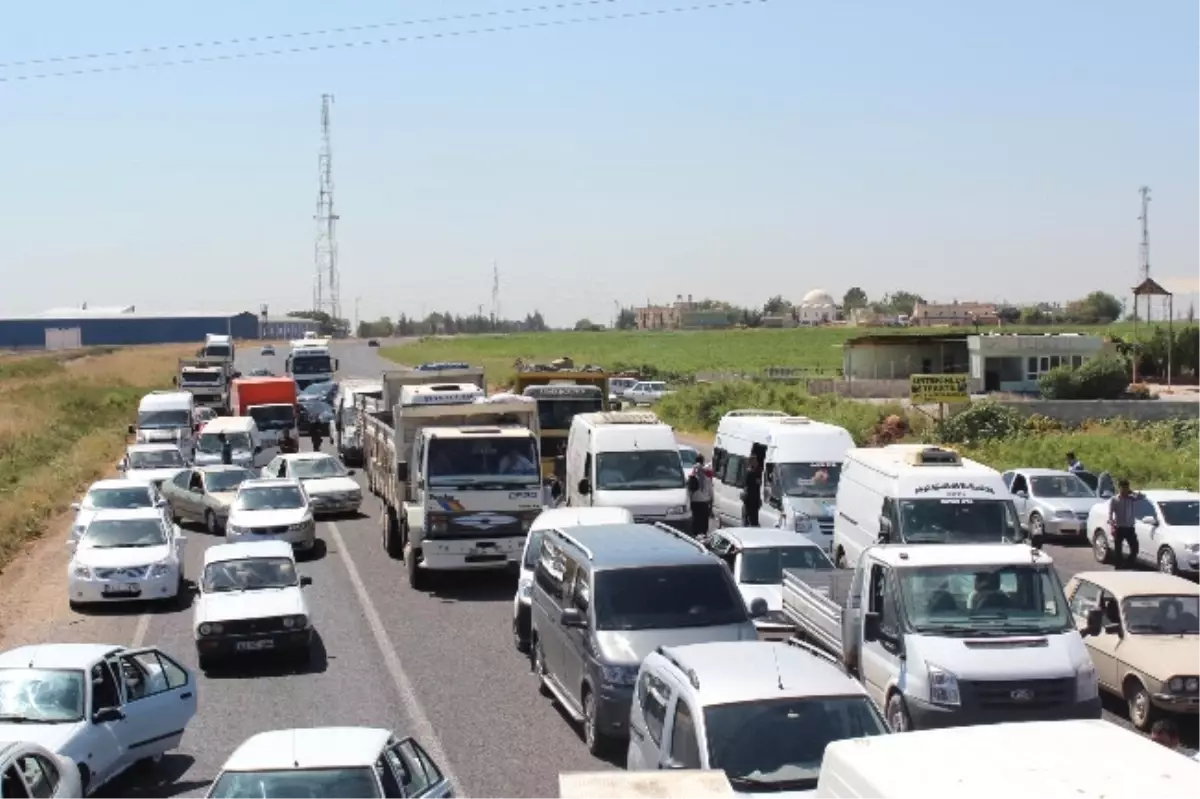 Tarlalarını Vermek İstemeyince Akçakale Yolunu Kapattılar