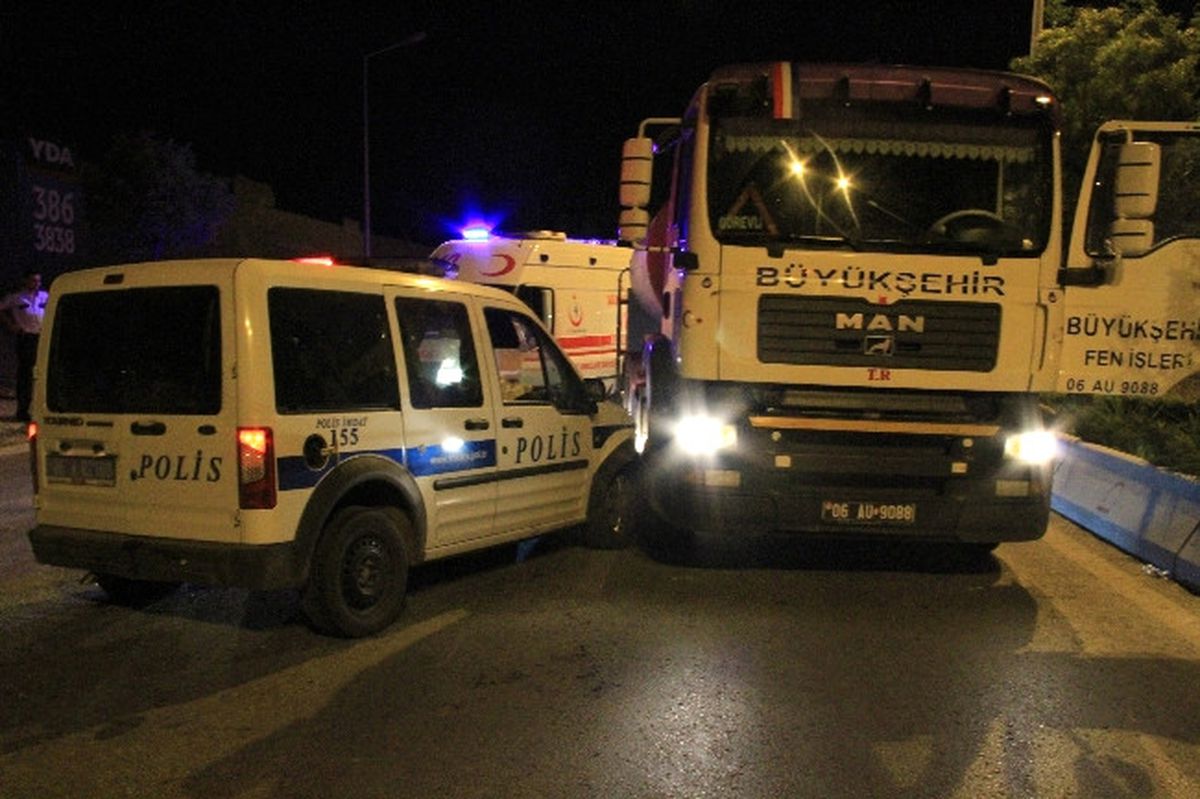 Polis Ekibi Kaza Yaptı: 2 Yaralı