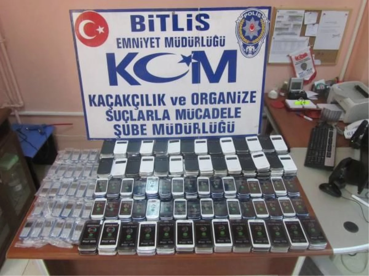 Bitlis\'te 663 Kaçak Cep Telefonu Ele Geçirildi