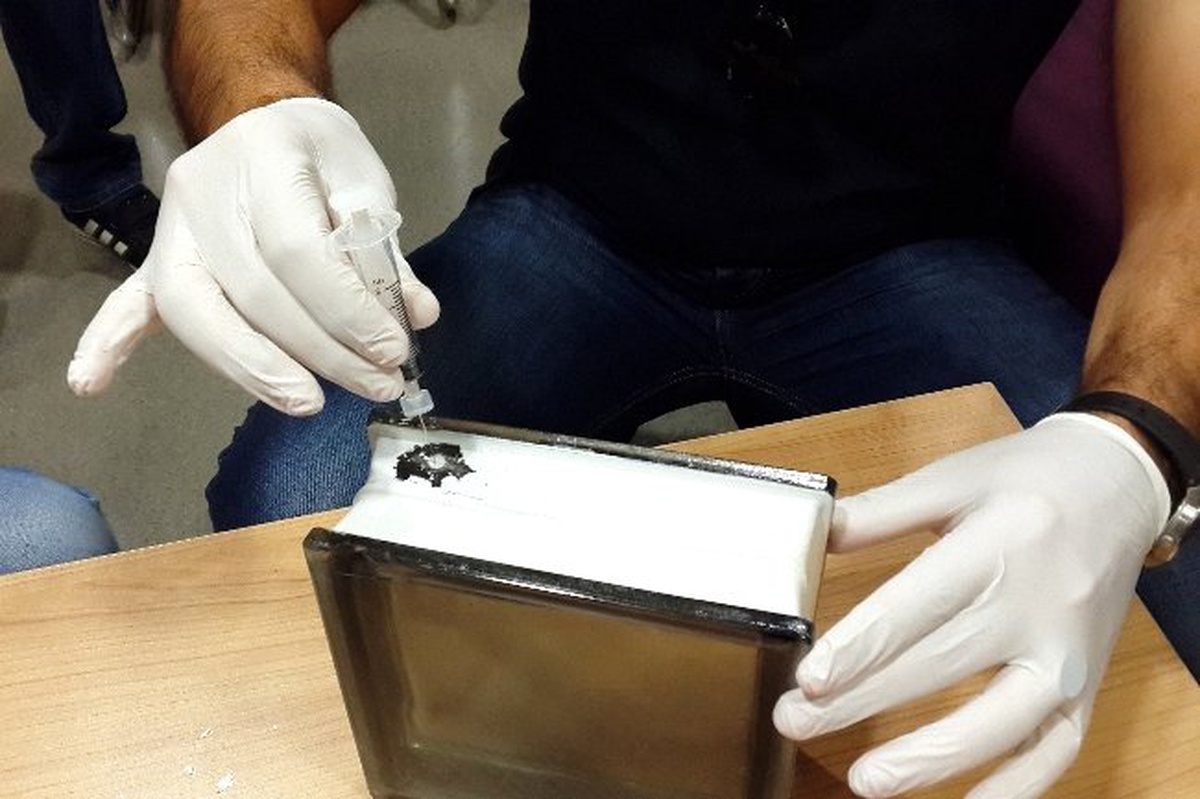 Cam Tuğla İçersinde "Hitler Eroni" Sevkiyatı