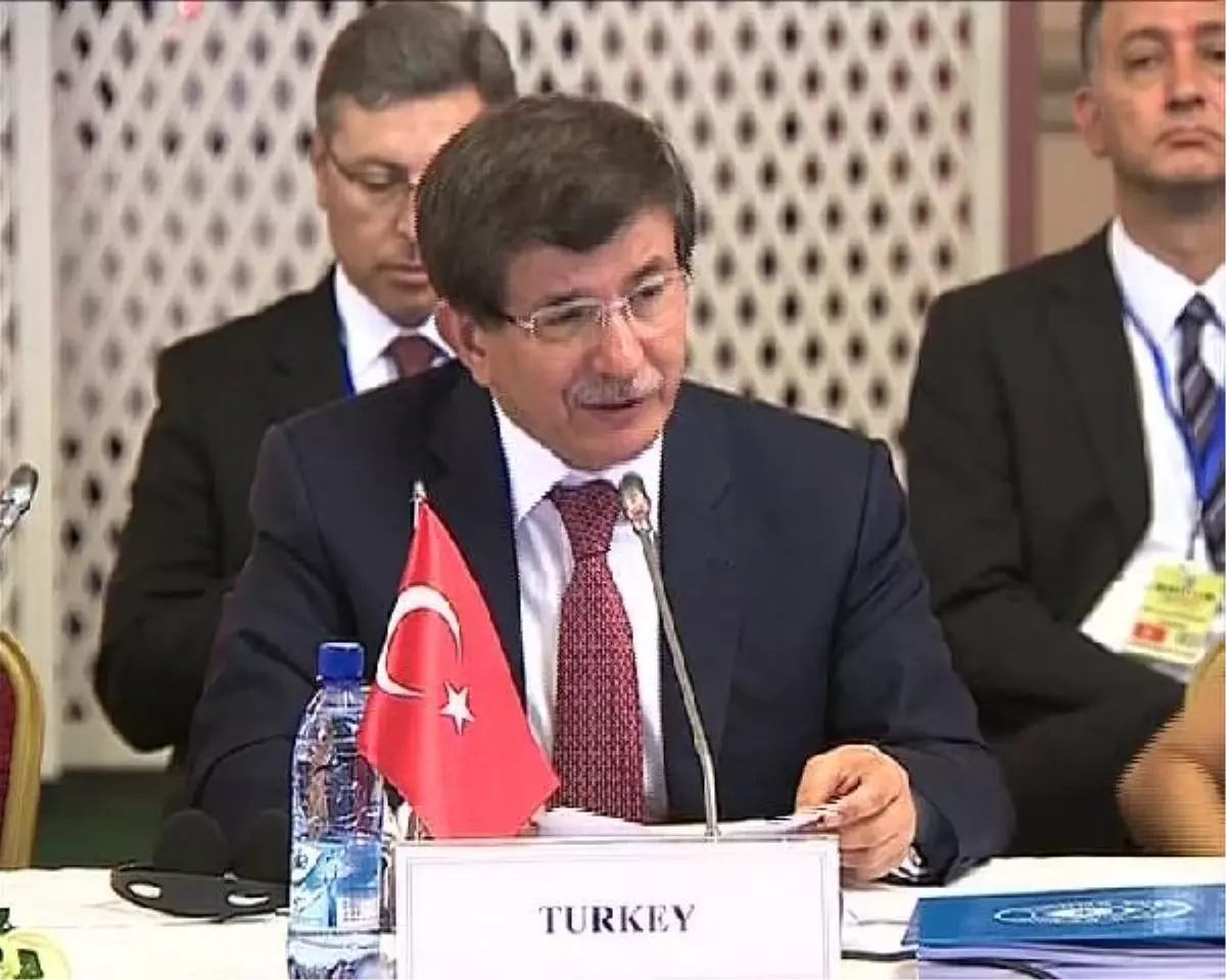 Davutoğlu: Mısır\'daki Kanlı Müdahaleyi Şiddetle Kınıyoruz