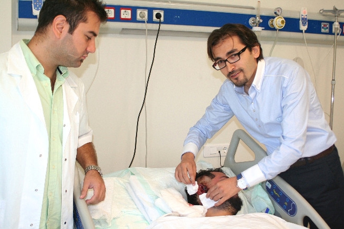 İş Kazasında Kopan Kulağı Yerine Dikildi