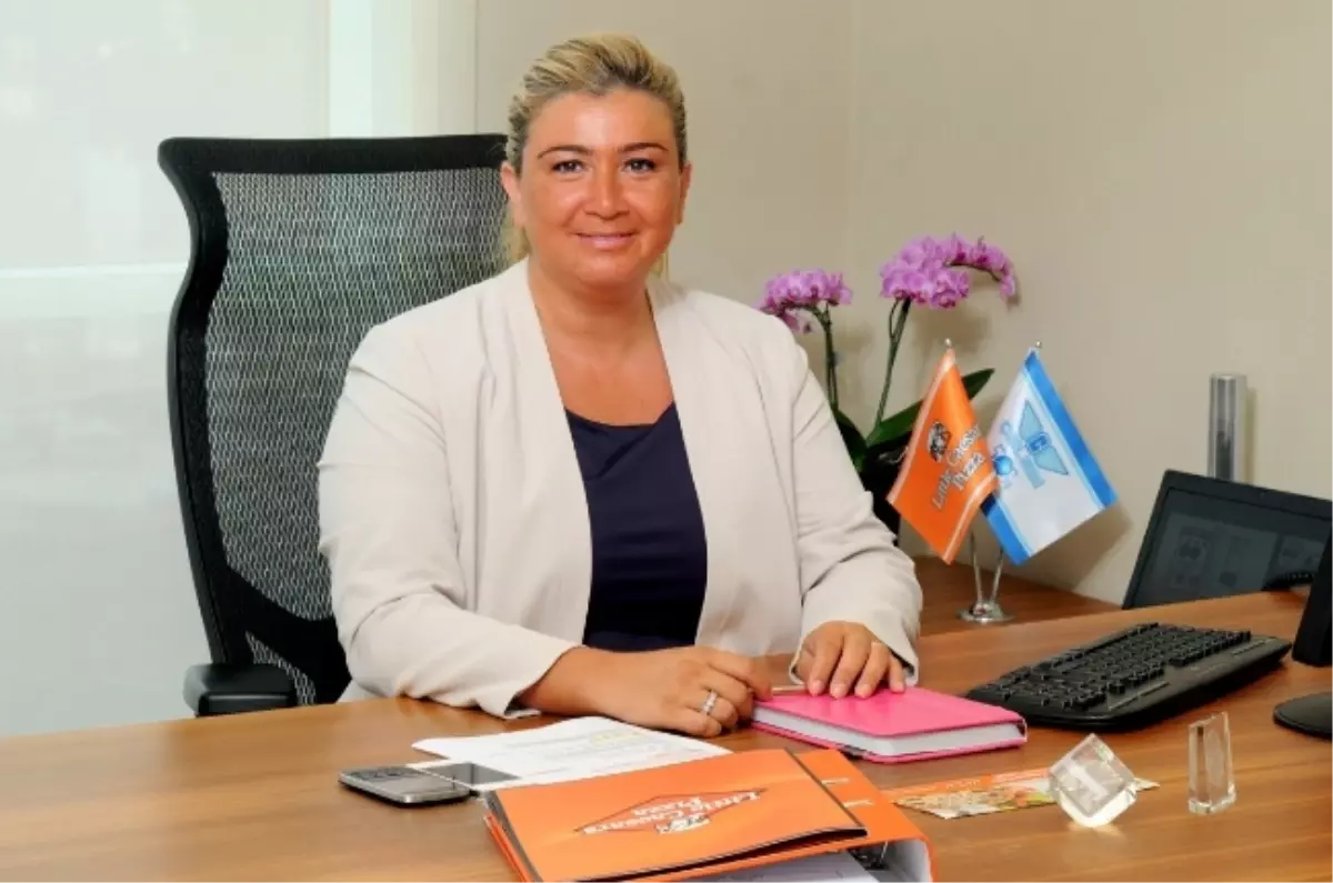 Lıttle Caesars, Türkiye Yoluna Banu Arıduru ile Devam Ediyor