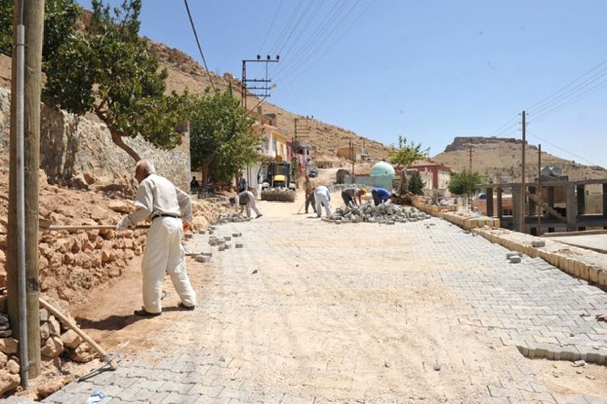 Mardin\'de Yol Yapım Çalışmaları Devam Ediyor