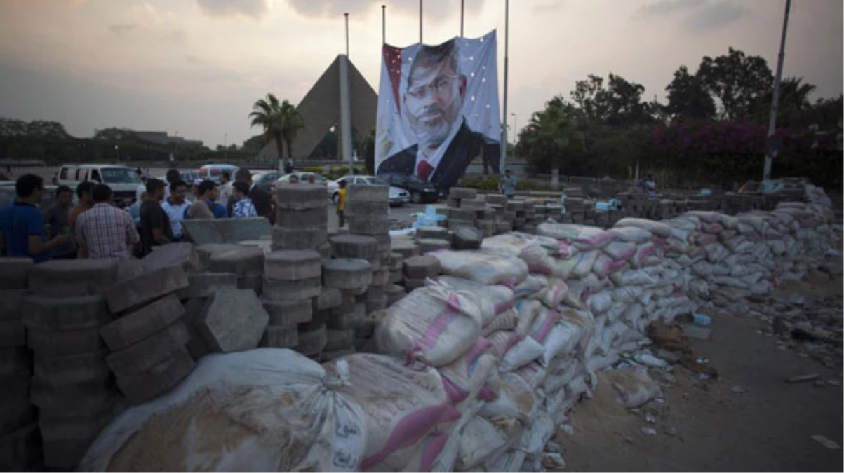 Mısır\'da Mursi Yanlılarına Yapılan Katliam Dünya Gündeminde