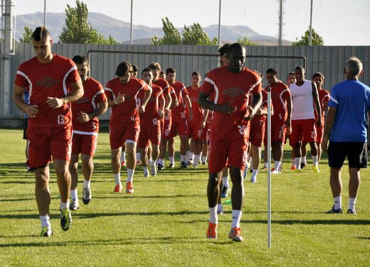 Sanica Boru Elazığspor\'da Hedef Üç Puan