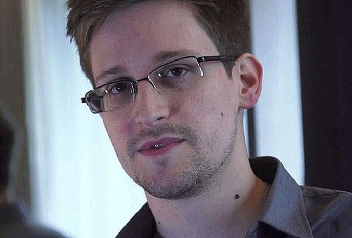 Snowden İnternet Üzerinden Babasıyla Görüştü