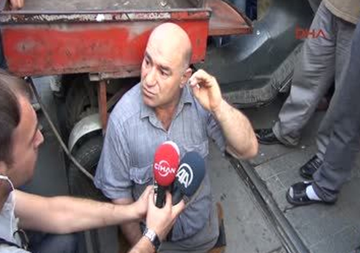 Taksim\'de Engelli Vatandaş Mısır\'daki Katliamı Protesto Etti