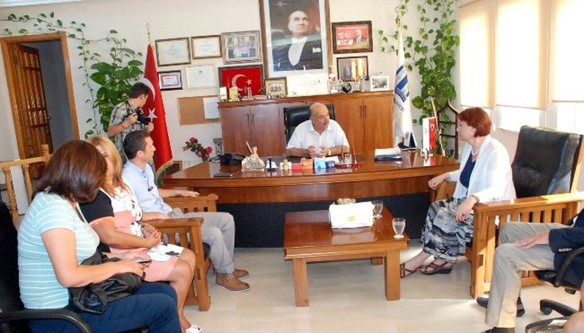 TBMM Başkanvekili Güldal Mumcu\'dan Didim Belediyesine Ziyaret..