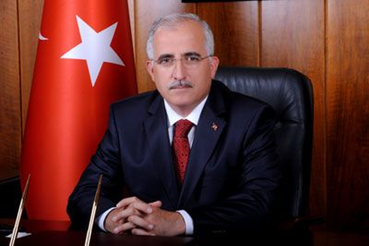 Vali Çınar, Daire Müdürleri ile Bir Araya Geldi