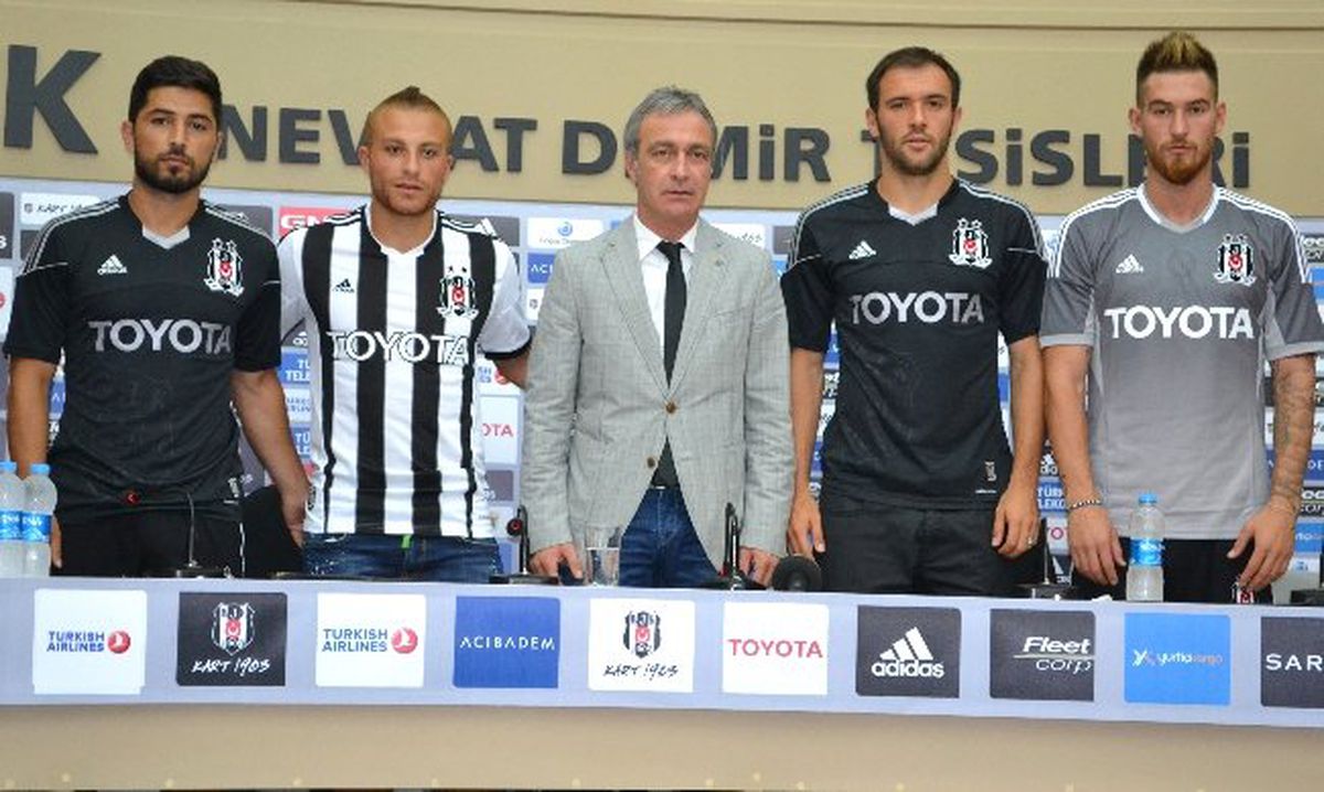 Beşiktaş\'ta Yeni Transferler İmzaları Attı
