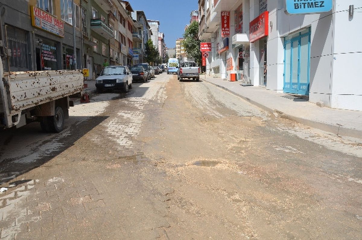 Bilecik\'te Bozulan Cadde ve Sokaklar Onarılıyor