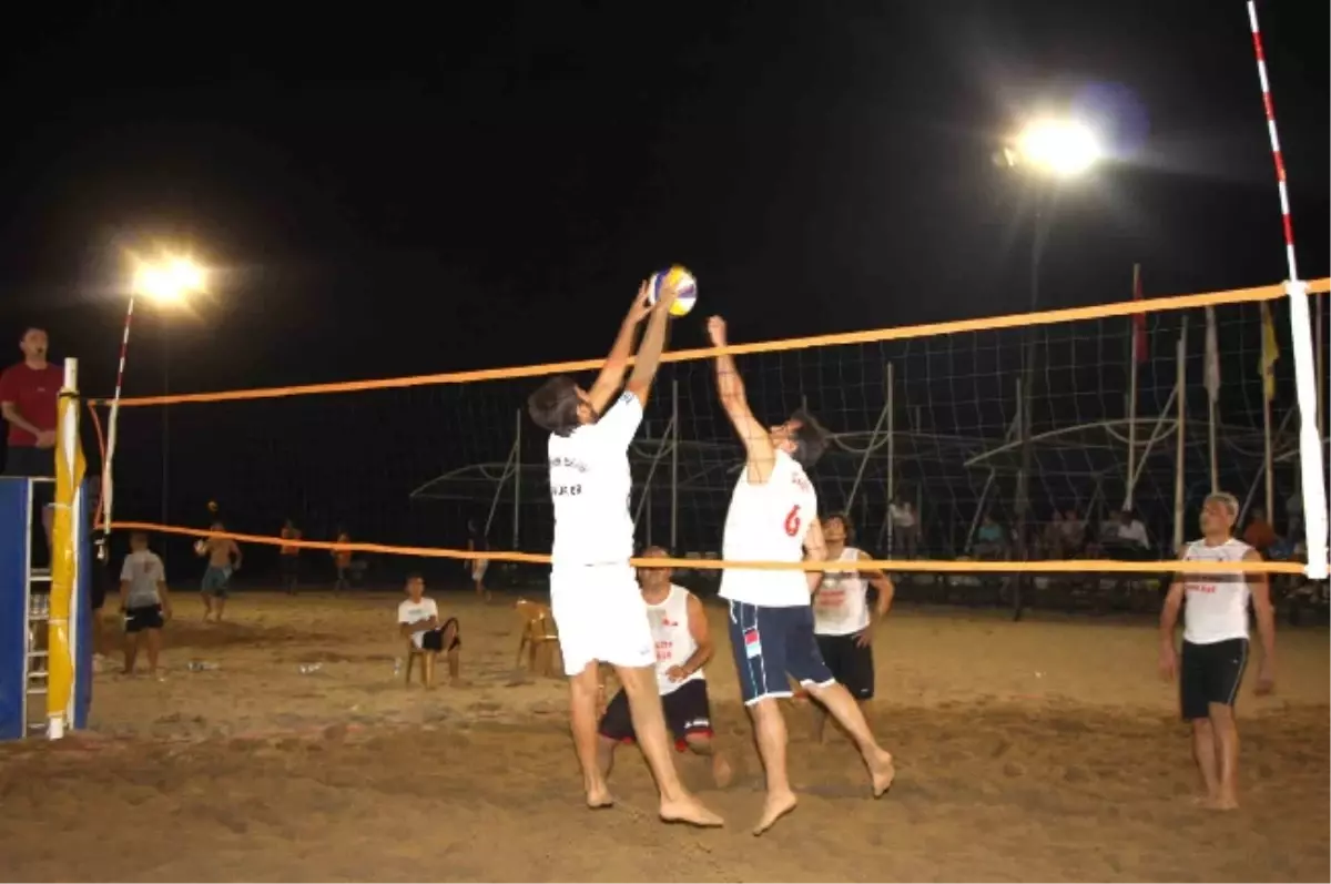 Evrenseki Beach Park\'ta Plaj Voleybolu Başladı