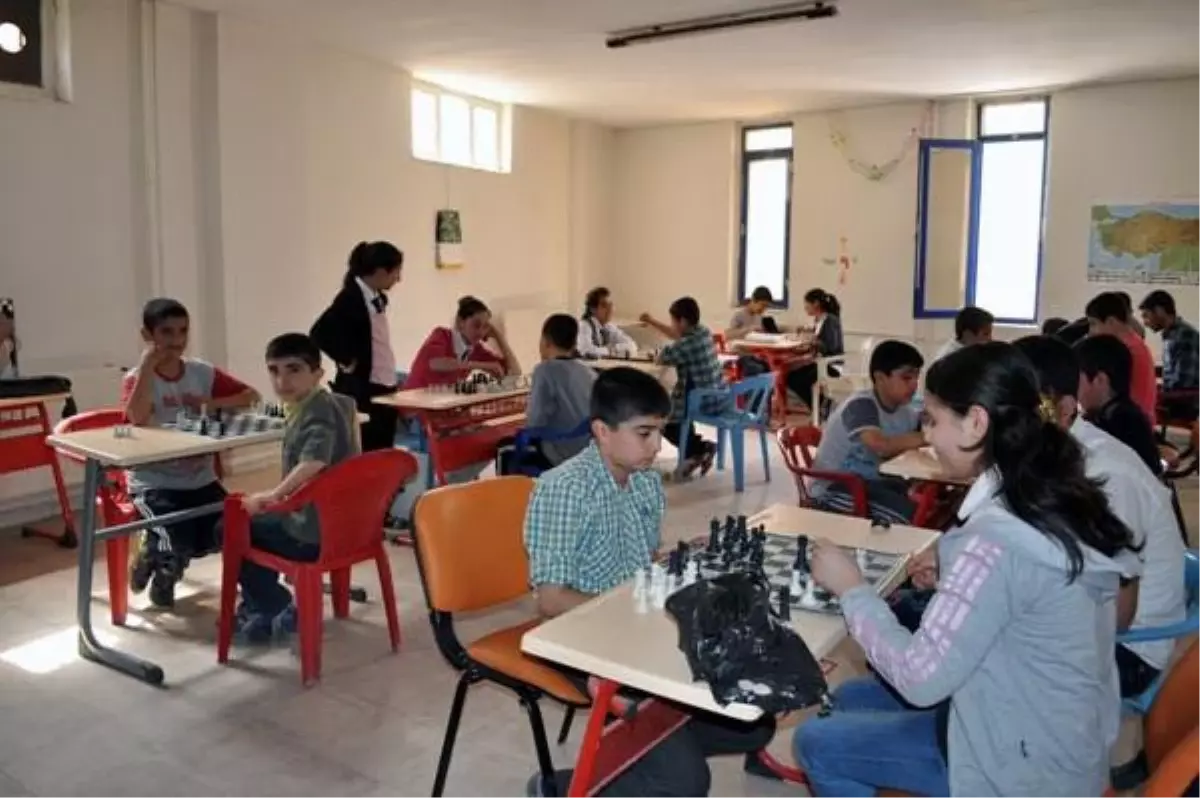 Kültür Evinde Eğitim Gören 57 Öğrenci Yüksek Puanle Fen Liselerine Girdi