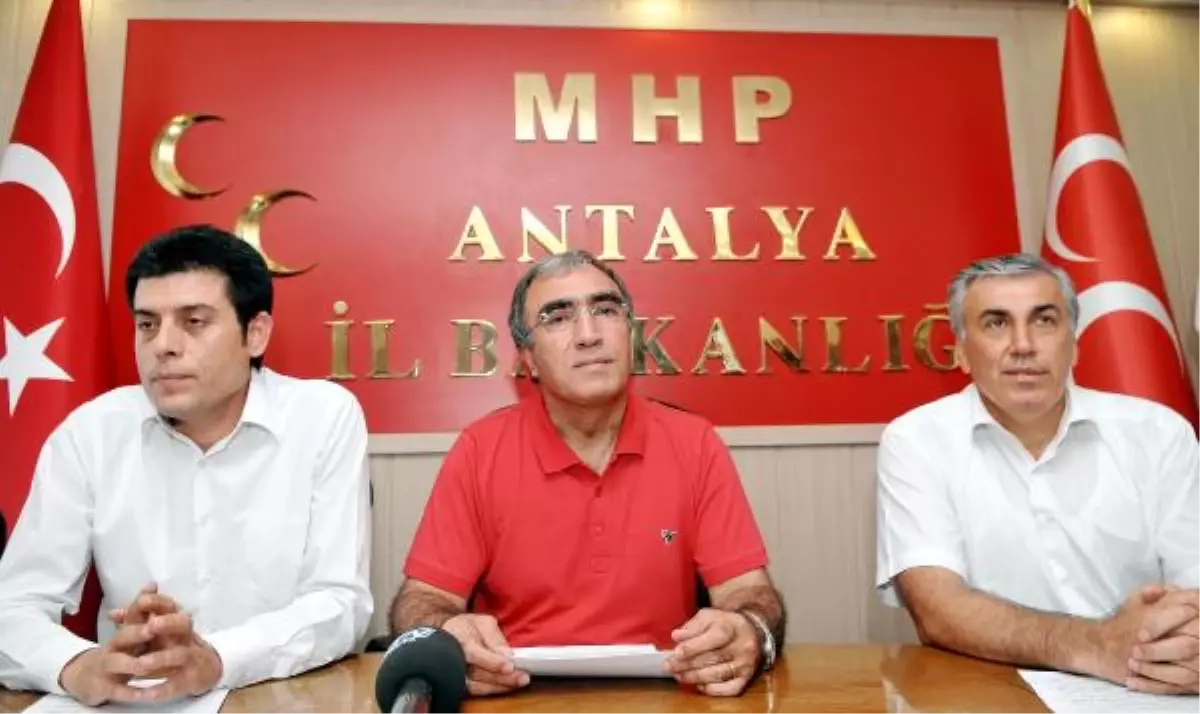 MHP\'li Öztürk: Yeni Anayasa İkinci Vesayet