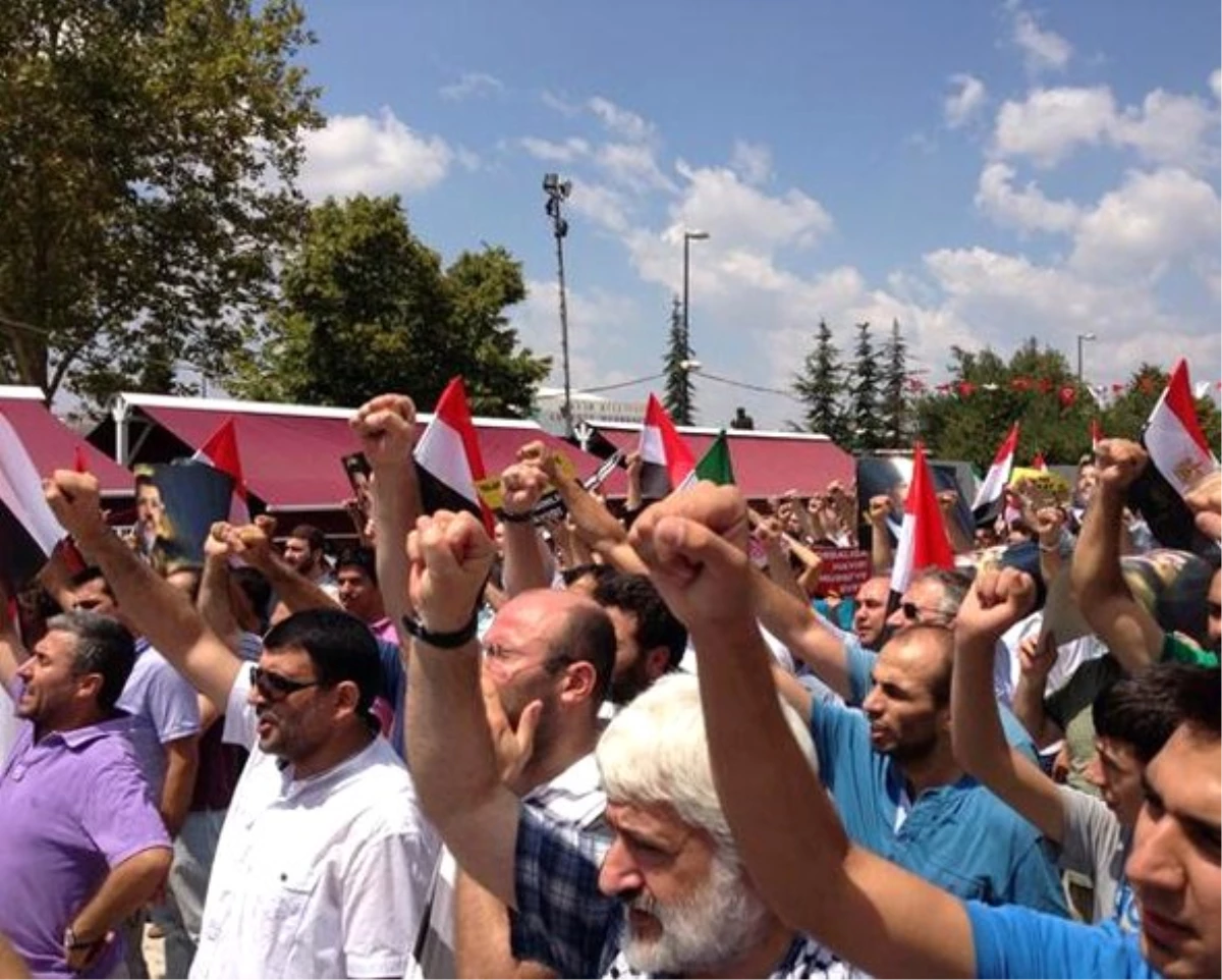 Mısır\'daki Katliama Türkiye\'den Tepki Gösterileri Yapıldı
