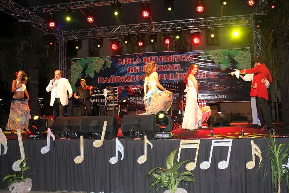 Urla\'da Bağbozumu Konserleri Devam Ediyor