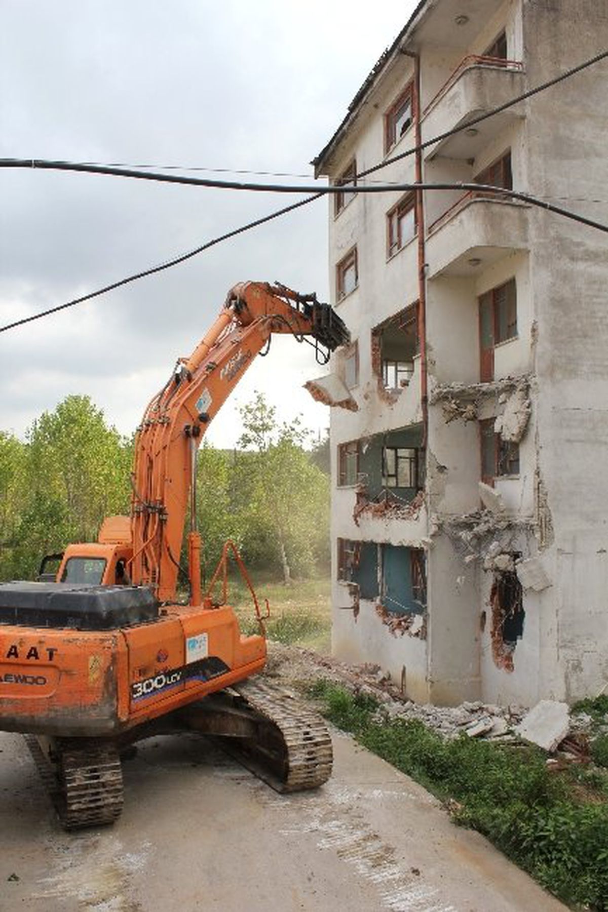 17 Ağustos\'un Yıl Dönümünde Yıkıldı