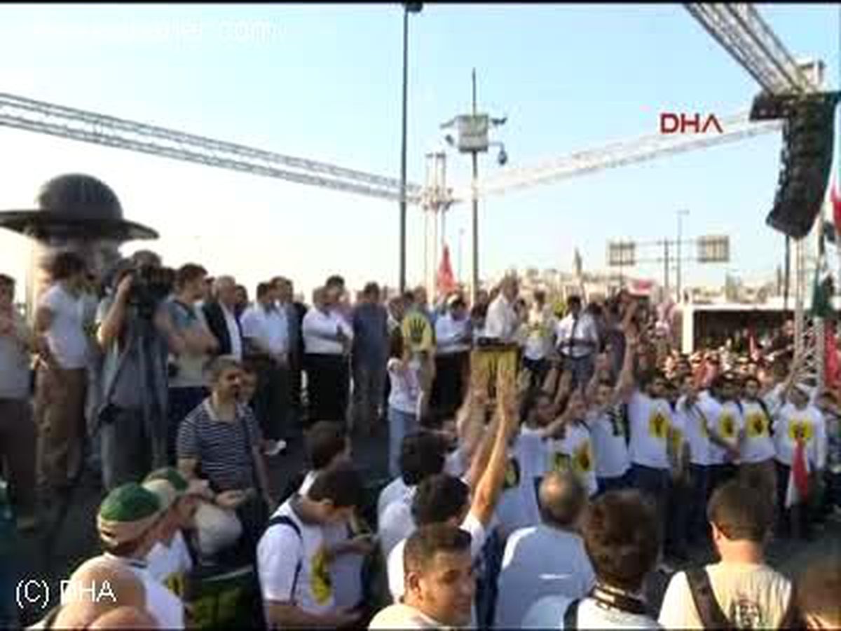 3eminönü Meydanı\'nda Mısır Protestosu