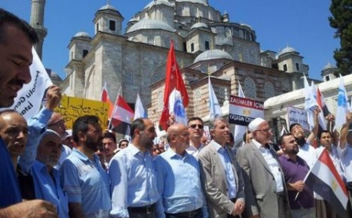 4eminönü Meydanı\'nda Mısır Protestosu
