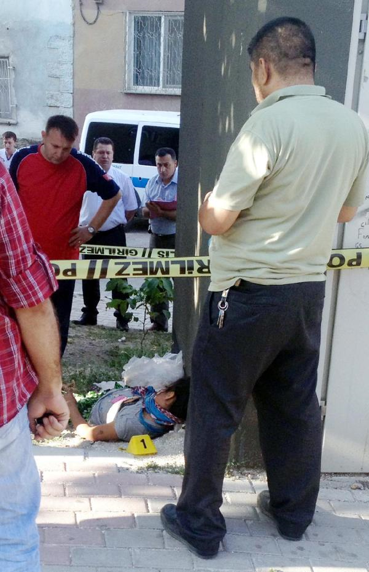8 Yaşındaki Kızı Öldüren 3 Kişi Tutuklandı