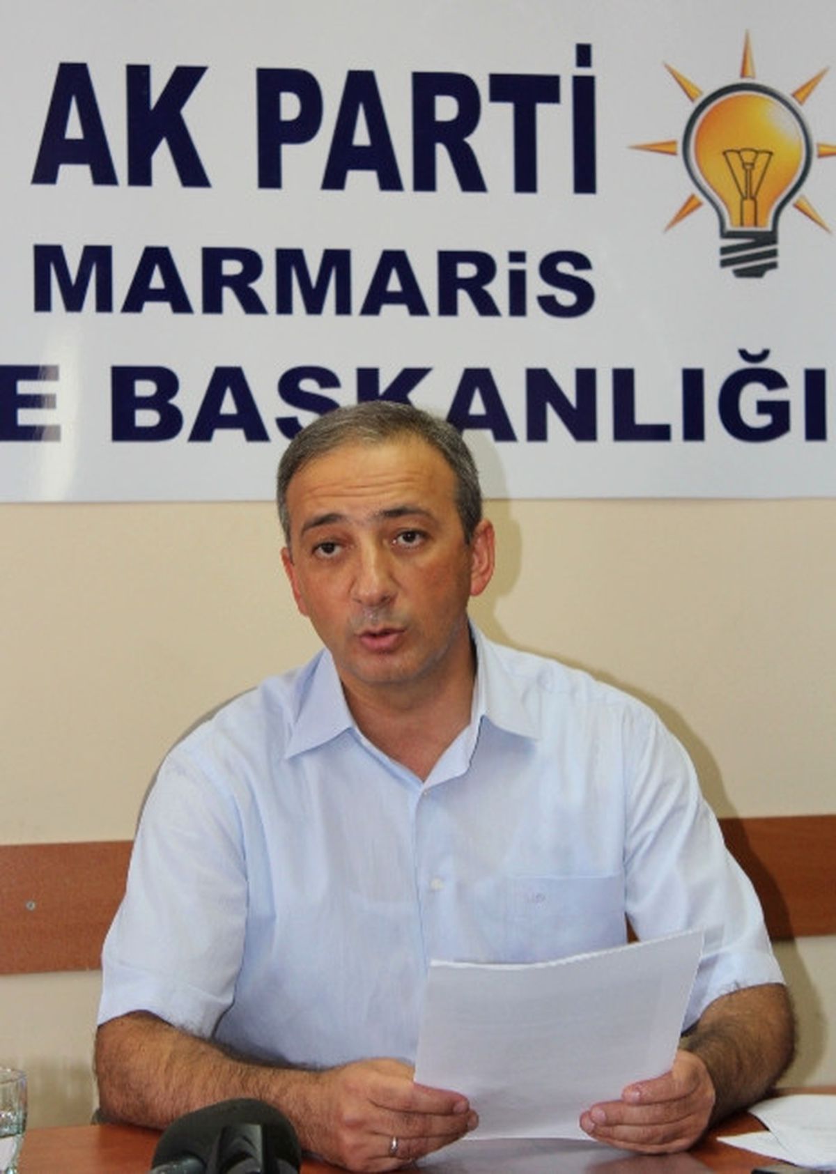 AK Parti Marmaris İlçe Başkanı Marmaris\'te Belediye Başkanı ve İş Adamı Arasında Yaşanılan...