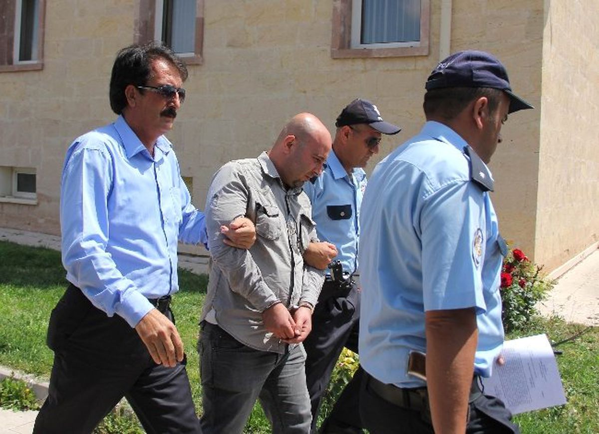 Başbakan Yardımcısı Bozdağ\'a Saldıran Şahıs Adliyede