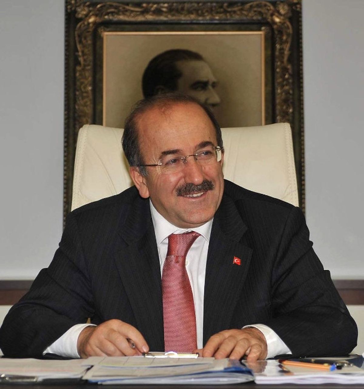 Başkan Gümrükçüoğlu; "Bu Sene Trabzonspor\'dan Şampiyonluk Beklentim Var"