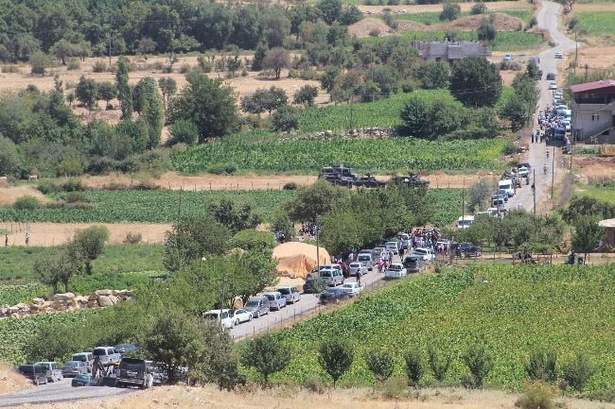 Diyarbakır\'da Aileler Arasındaki Silahlı Kavgada 8 Kişi Öldü