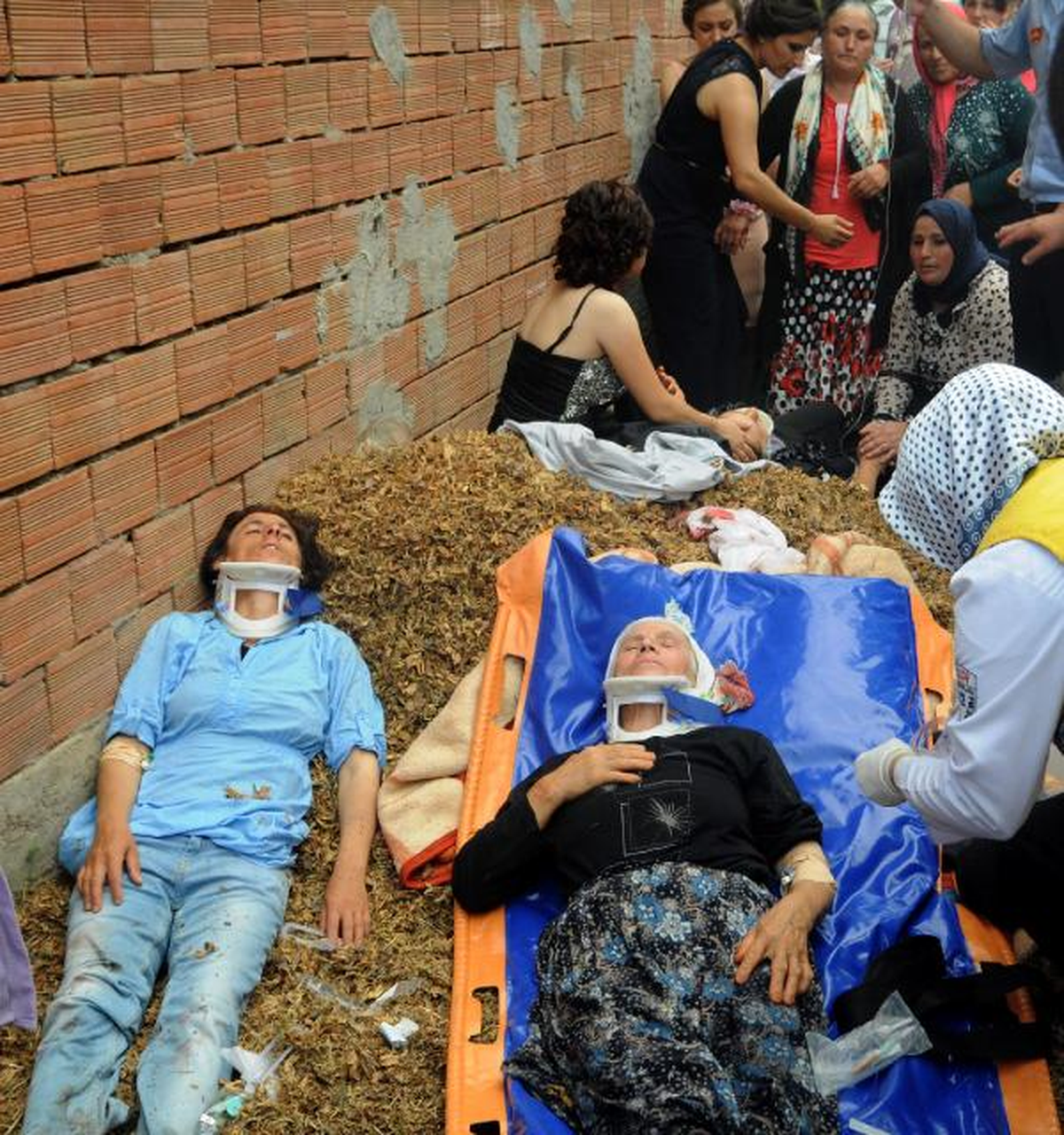 Düğün Yolunda Kaza: 18 Yaralı