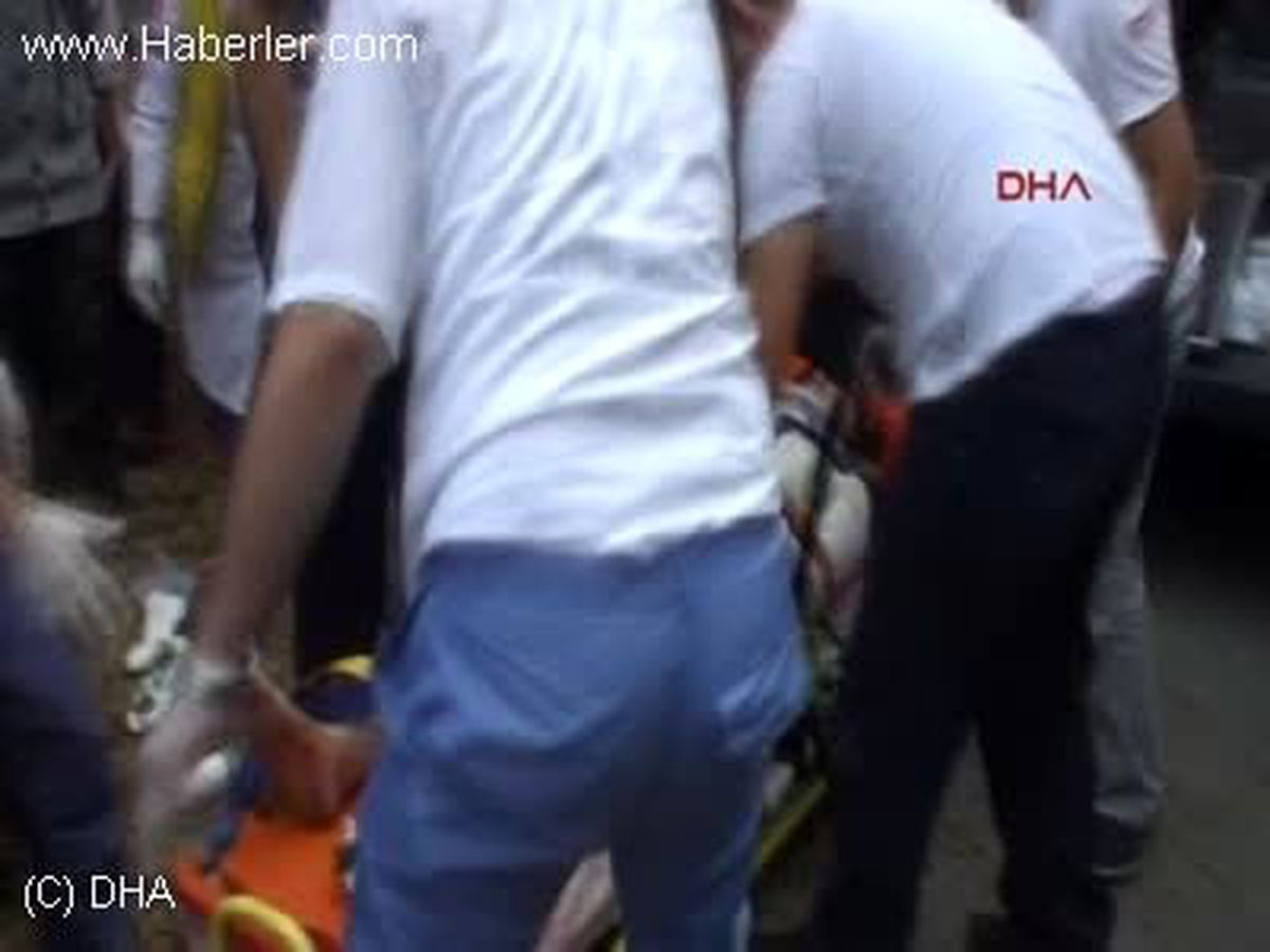 Düğün Yolunda Kaza 18 Yaralı
