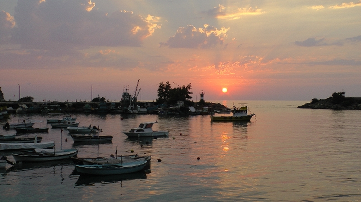 Karadeniz\'de Gün Batımı