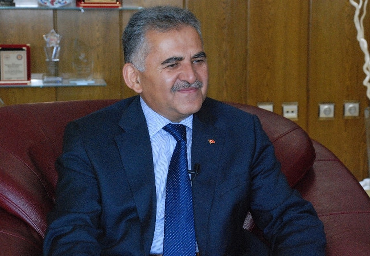 Melikgazi Belediye Başkanı Memduh Büyükkılıç, 17 Ağustos Depreminin Yıldönümü Dolayısıyla Açıklama...