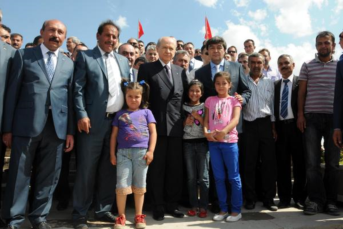 MHP Lideri Bahçeli, Türklük Anıtı\'nda
