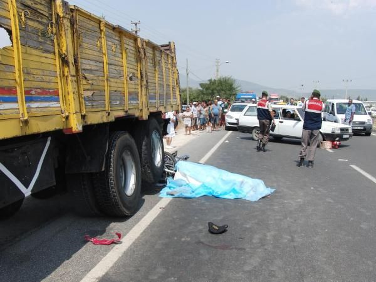Muğla\'da Trafik Kazası: 1 Ölü, 1 Yaralı
