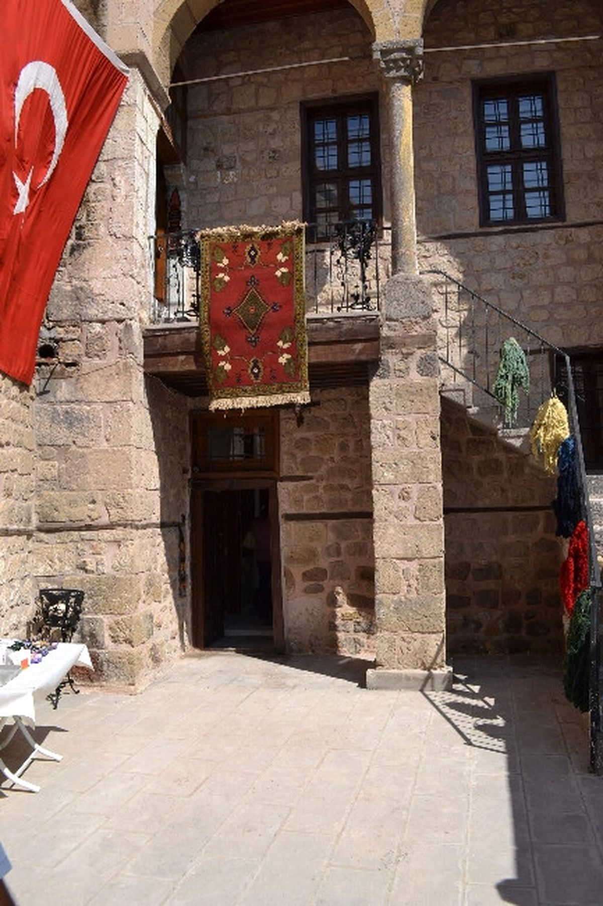 Niğde\'de Geleneksel Halı Müzesi Açıldı