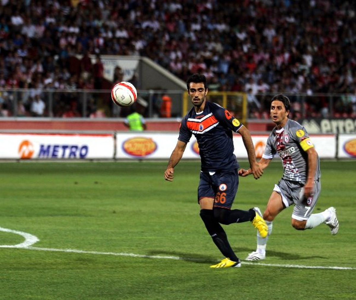 Samsunspor-İstanbul Büyükşehir Belediyespor 0-0- Devam Ediyor