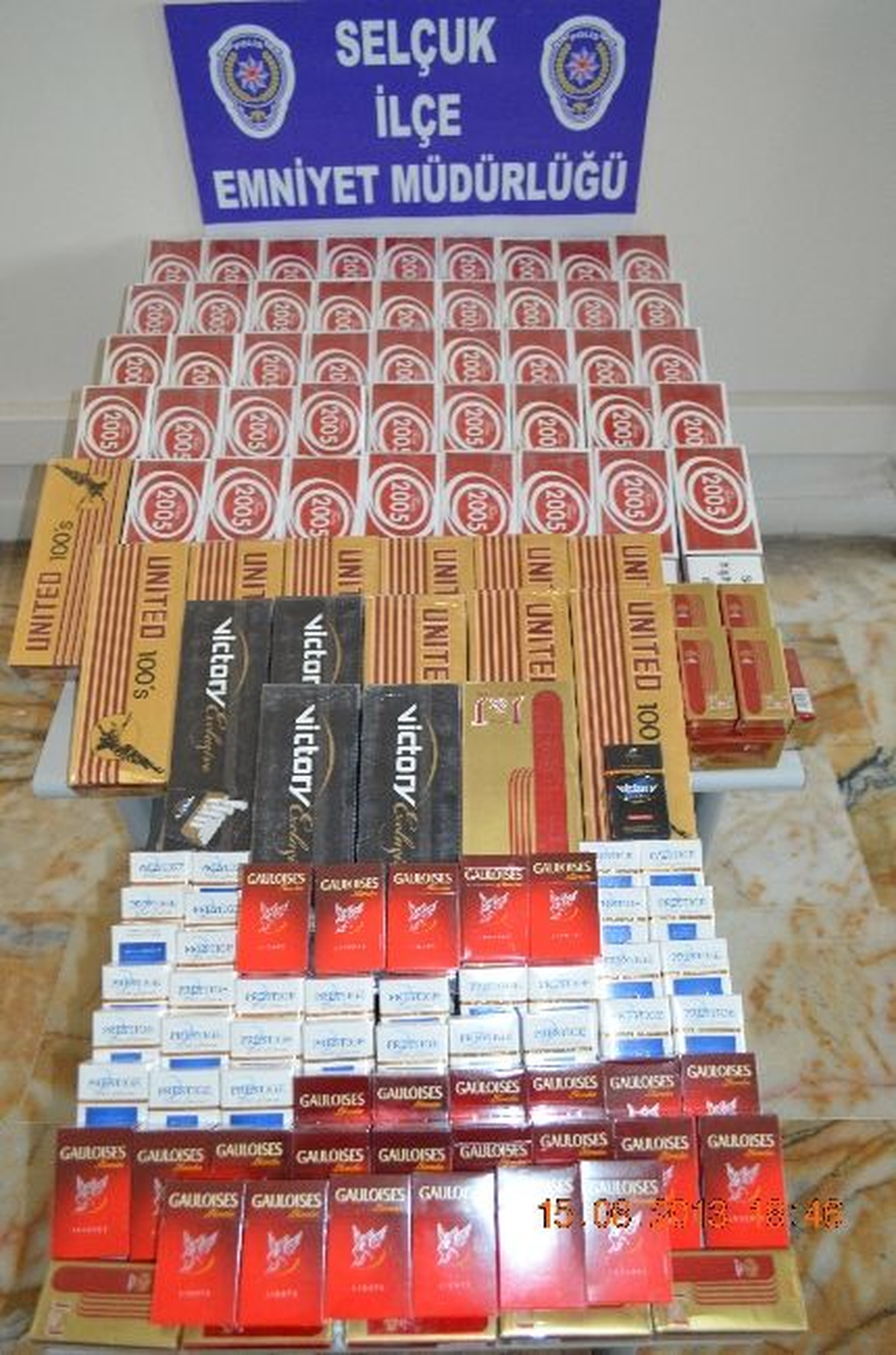 Selçuk\'ta Uyuşturucu ve Sigara Operasyonu