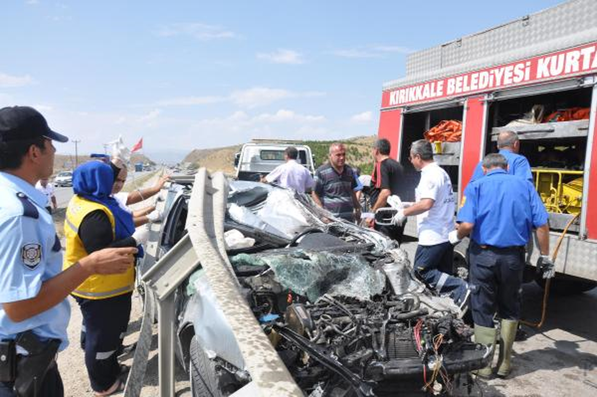 Kırıkkale- Ankara Karayolu\'nda Kaza: 4 Kaza