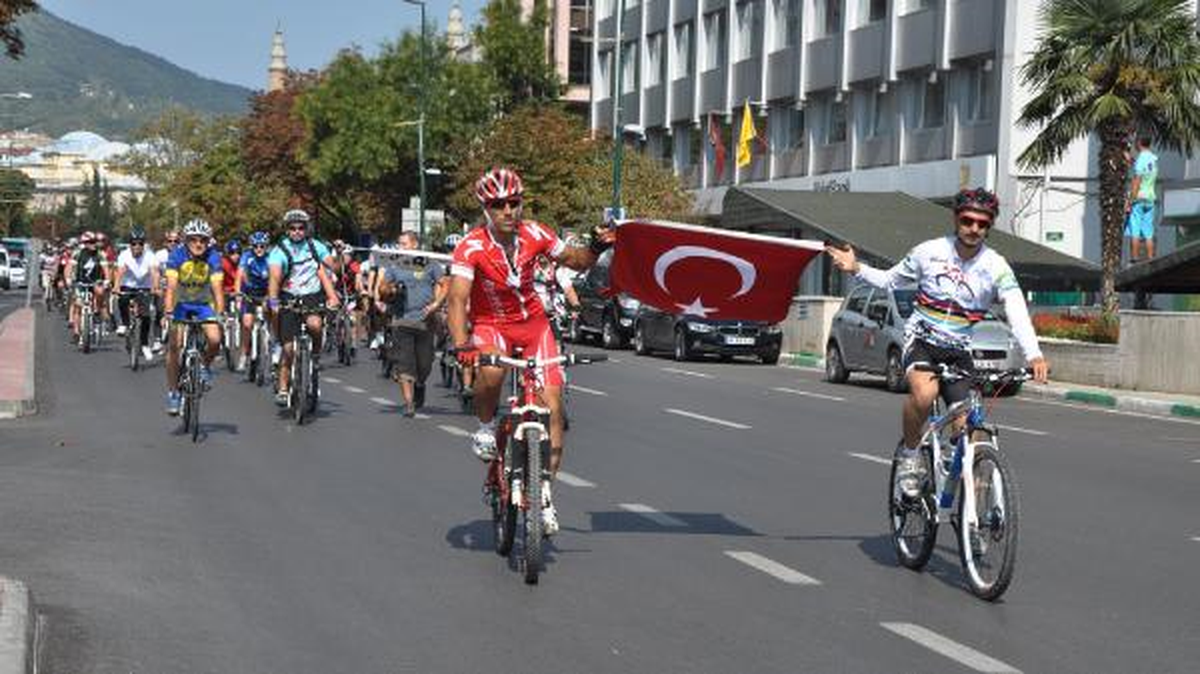 Bisikletli Ölümlerine Tepki İçin Pedal Çevrdiler