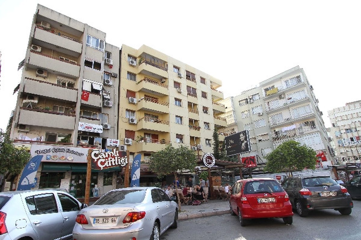 Bostanlı "Yatık Binaların" Sakinlerine Süreç Anlatıldı
