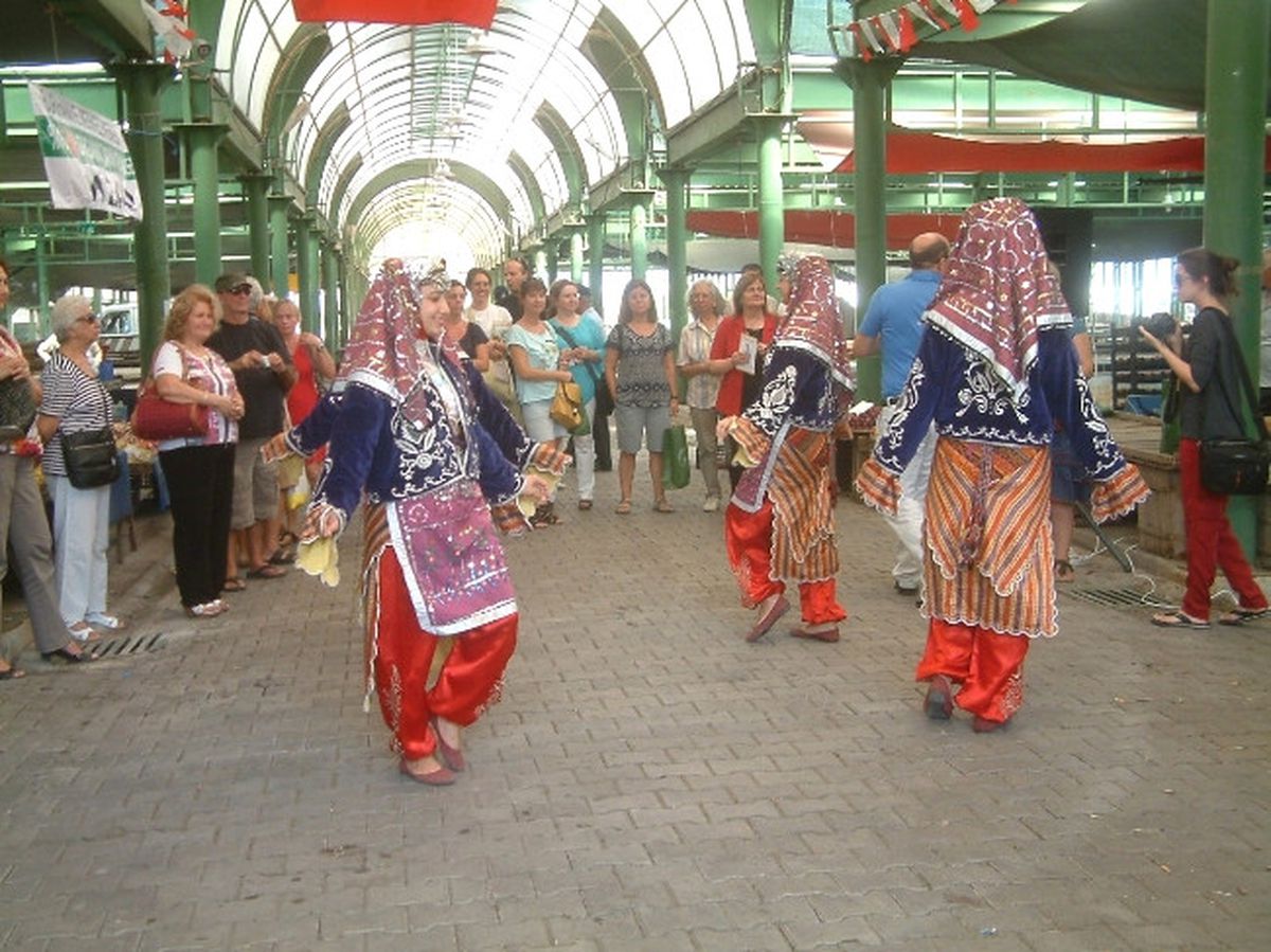 Burhaniye\'de Organik Pazar Kuruldu