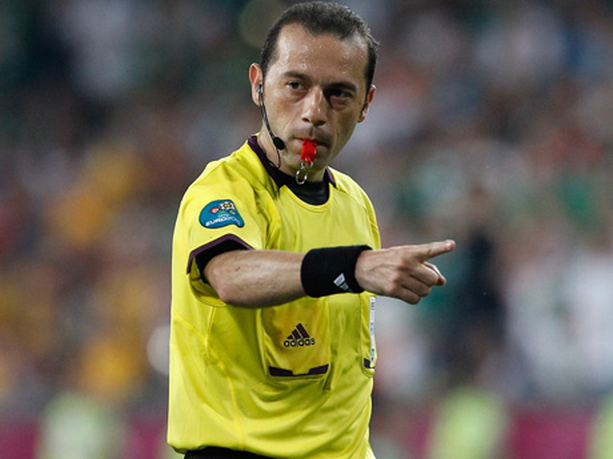 Cüneyt Çakır, PSV Eındhoven-Mılan Maçını Yönetecek
