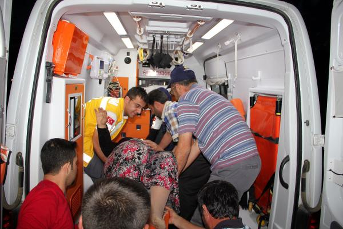Erzurum\'da İki Otomobil Çarpıştı: 7 Yaralı